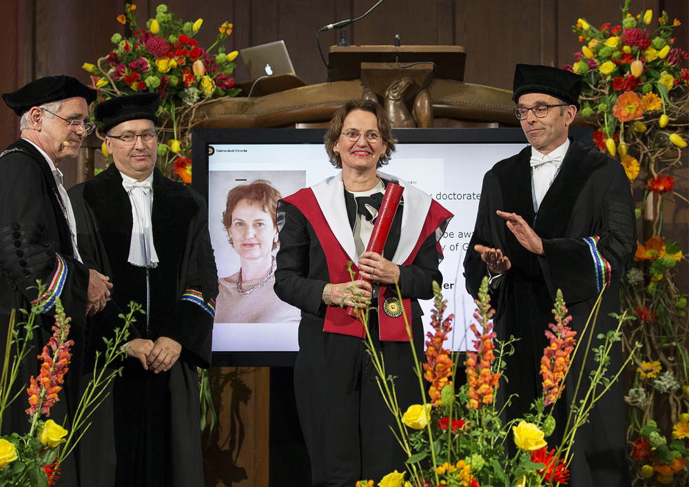 29 03 2016 Utrecht University awards Honorary Doctorate to Francine Houben 0